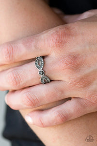 Paparazzi Extra Side Of Elegance - Silver Ring
