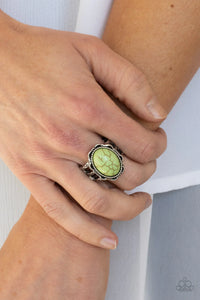 Paparazzi Flowering Dunes - Green Ring