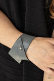 Paparazzi PIECE Offering - Silver Bracelet