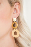 Paparazzi Pop Idol - Gold Attached to a gold fitting, glistening gold hoops link together, creating a shimmery lure. Earring attaches to a standard post fitting.

