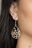 Paparazzi Enchanted Vines - Rose Gold - Earrings
Glistening rose gold vines climb a rose gold teardrop, creating a whimsical lure. Earring attaches to a standard fishhook fitting.
