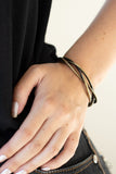 Paparazzi PLAIT Techtronics - Brass - Bracelet
Rustic brass bars braid across the wrist, creating a boldly plaited cuff.
