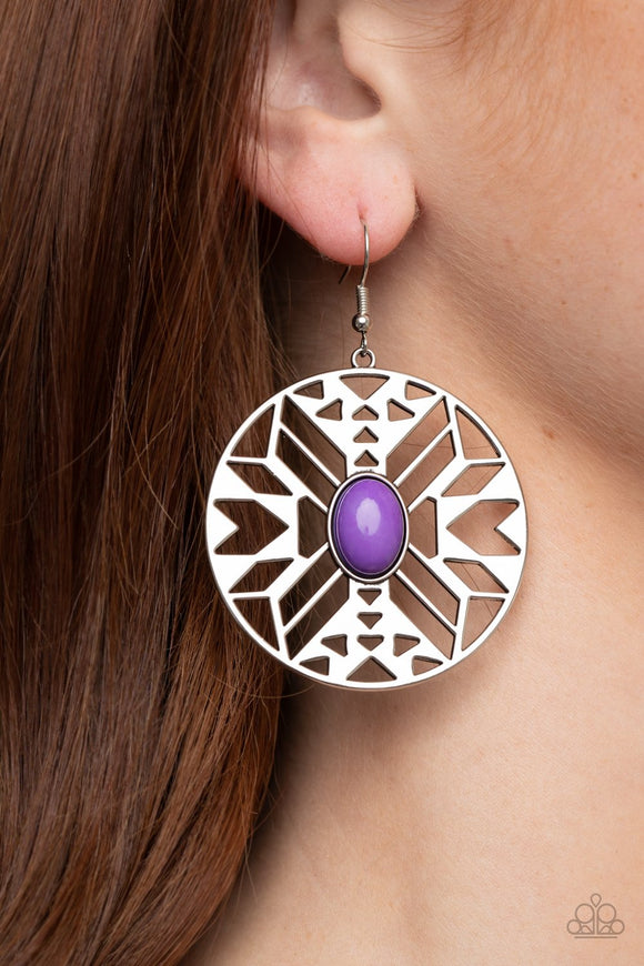 Paparazzi Southwest Walkabout - Purple - Earrings
An oval purple bead adorns the center of a round silver frame radiating with an airy southwestern inspired pattern for a whimsical look. Earring attaches to a standard fishhook fitting.
